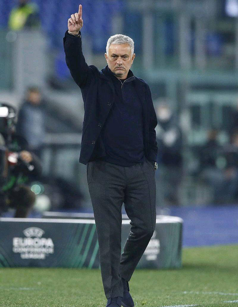 穆里尼奥：论头球能力，这三人才是真正的巅峰存在